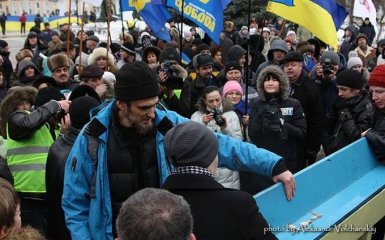 Силовики готовили штурм сепаратистов в Луганске, но получили приказ отойти - очевидец