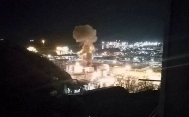 В Джанкої пролунала серія потужних вибухів та частково зникло світло