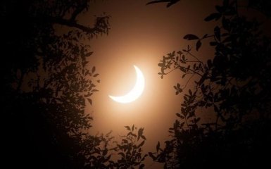 Тінь промчала по Землі: як виглядало єдине в 2020 році повне сонячне затемнення