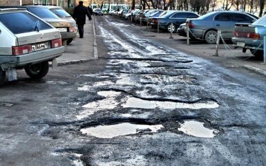 Земля не приймає: у Росії дали дивне пояснення проблем із дорогами