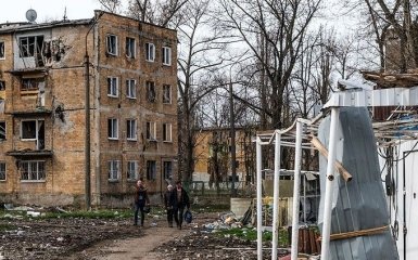 Гра у хованки під бомбами. В Авдіївці поліція розшукує дітей для евакуації з міста
