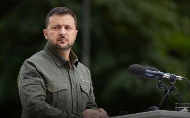 Украинцы требуют от Зеленского наложить вето на закон о е-декларировании