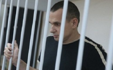 Адвокат: у Сенцова через голодування сталася третя криза