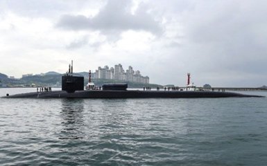 КНДР пообіцяла знищити американську субмарину, якщо та "спробує поворухнутись"