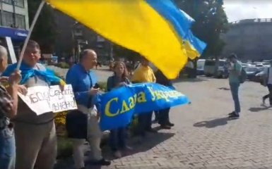 В Новосибирске россияне вышли на протест против войны с Украиной (видео)