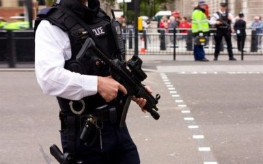 Голий чоловік розстріляв відвідувачів кафе у США