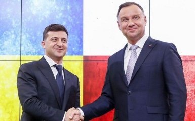 Зеленский срочно позвонил президенту Польши