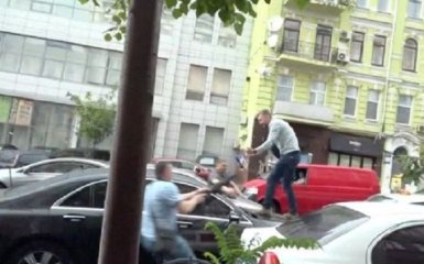 Я хотел отомстить: после нападения на авто Порошенко ветеран "Азова" записал видеообращение