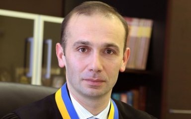 В Украине принято скандальное решение по судье, которого подозревали в коррупции