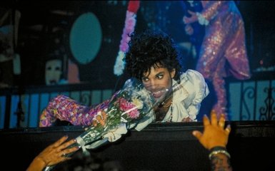 Смерть легендарного Принса: видео лучших песен и отзывы друзей