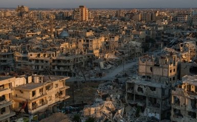 Появилось видео разбомбленного авиацией РФ города Хомс
