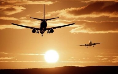 Пьяный "террорист" устроил ЧП в самолете Таллинн-Киев