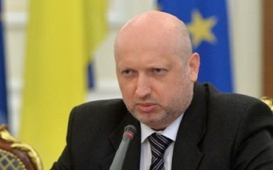 Турчинов не пожалел выражений для суда над Майданом в России