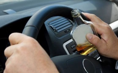 В Харькове пьяный водитель взял патрульных на таран: опубликованы фото