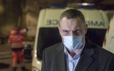 У Києві посилюють карантин: транспорт за спецперепустками і закриття дитсадків