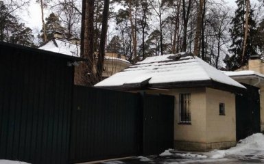 Журналисты нашли дом Азарова на Рублевке: опубликованы фото
