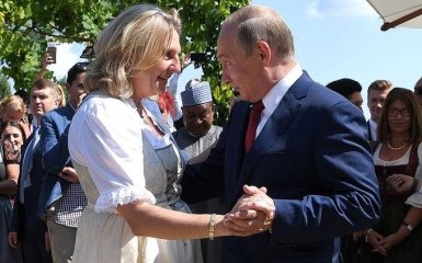 Свадьба главы МИД Австрии: появились фото и видео танца Путина с невестой