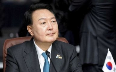 Суд выдал ордер на арест президента Южной Кореи