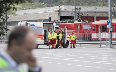 В Швейцарии столкнулись поезда, много пострадавших: появились фото