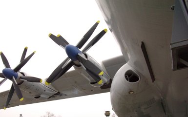 Авиакатастрофа российского АН-22 – что известно