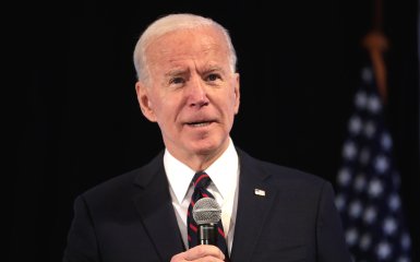 Байден с Трампом проведут два раунда дебатов