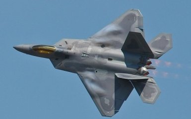 США впервые в истории перебрасывают в Польшу истребители F-22 Raptor