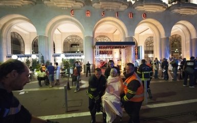 Художниця скандального журналу зробила карикатуру на теракт в Ніцці: з'явилося фото