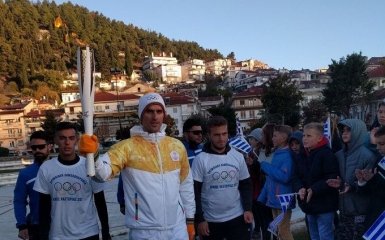 Олімпійський вогонь зимових Ігор 2018 року передали оргкомітету: з'явилося відео