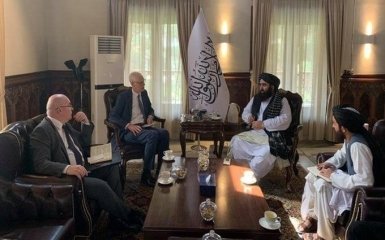 Дипломаты Великобритании впервые встретились с представителями "Талибана"