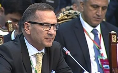 Український посол, котрий змусив Путіна виправдовуватись, став героєм мережі