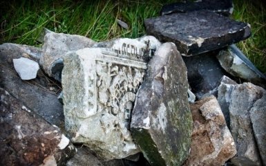 На Волыни разгорается скандал из-за цирка на месте еврейского кладбища: появилось видео