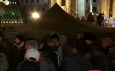 На Майдані залишилося трохи активістів, але акція триває