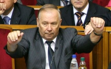 Известный экс-регионал на "Лексусе" взбудоражил сеть: опубликованы фото