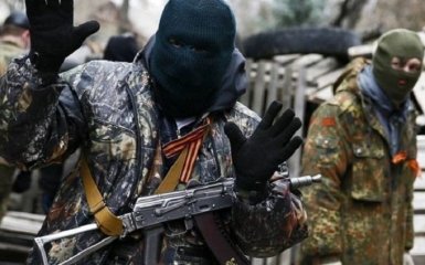 Обстрелы боевиков привели к эвакуации школы на Донбассе