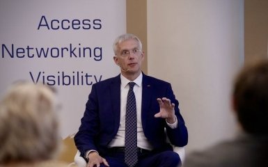 Латвия передает Украине все свои вертолеты — премьер-министр