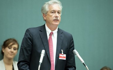 Уильям Бернс