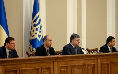 Порошенко пооткровенничал, представляя генпрокурора Луценко