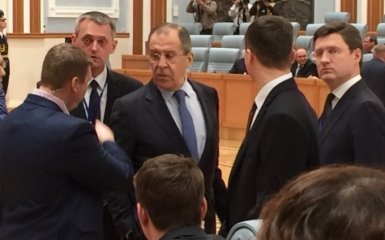 Опубликованы фото бесприютного Лаврова на встрече Путина и Лукашенко