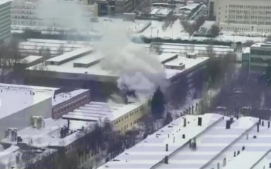 Пожежа на заводі "МіГ" у Москві.