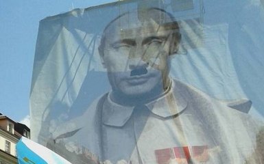 Российских байкеров в Чехии встречает "Путин-Гитлер": опубликованы фото