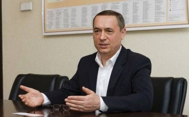 15 депутатів та 4 міністри готові взяти Мартиненка на поруки