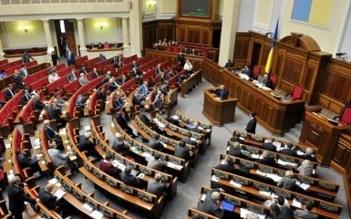 Сегодня Рада будет работать, пока не рассмотрит пенсионную реформу
