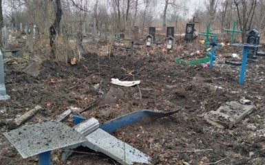 Близьким загиблих мобілізованих росіян продають викрадені з кладовищ в Україні надгробні плити