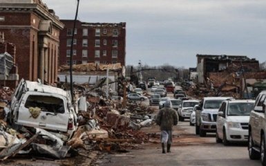 Смертоносний торнадо забрав життя сотні американців з Кентуккі – відео