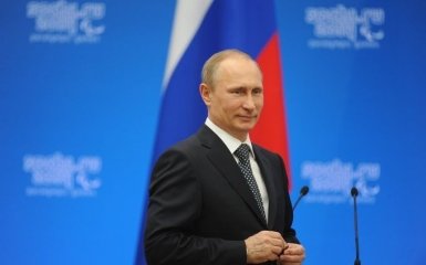 Из троечников в президенты: сеть взбудоражило фото аттестата Путина