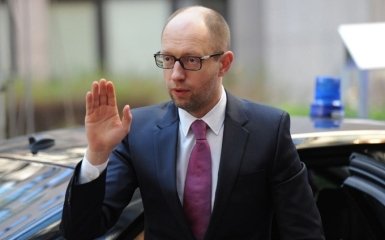 Заявление Яценюка со словами о кризисе показали публике: появилось фото