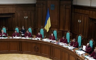 КСУ почав розгляд справи щодо «наступної чергової сесії» парламенту