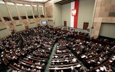 В Польше приняли закон против "бандеровской идеологии"