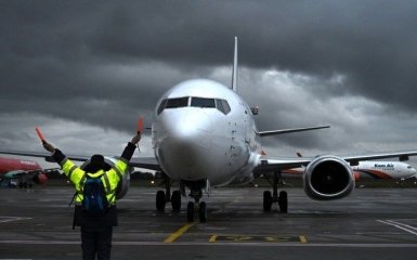 Таліби погрожували конфіскувати український літак – NYT