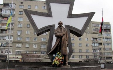 На Волыни установят новый памятник Бандере
